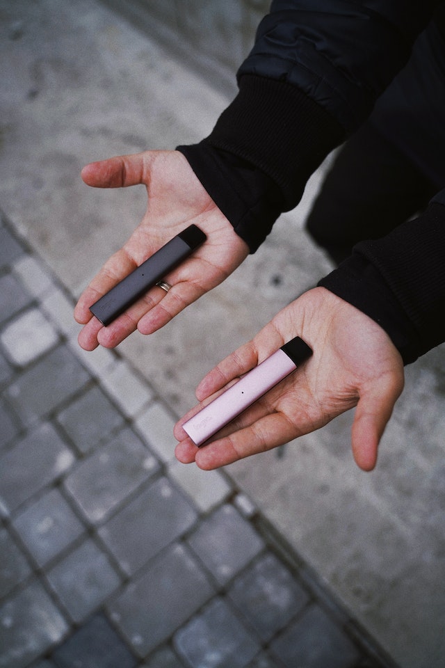 elektronická cigareta